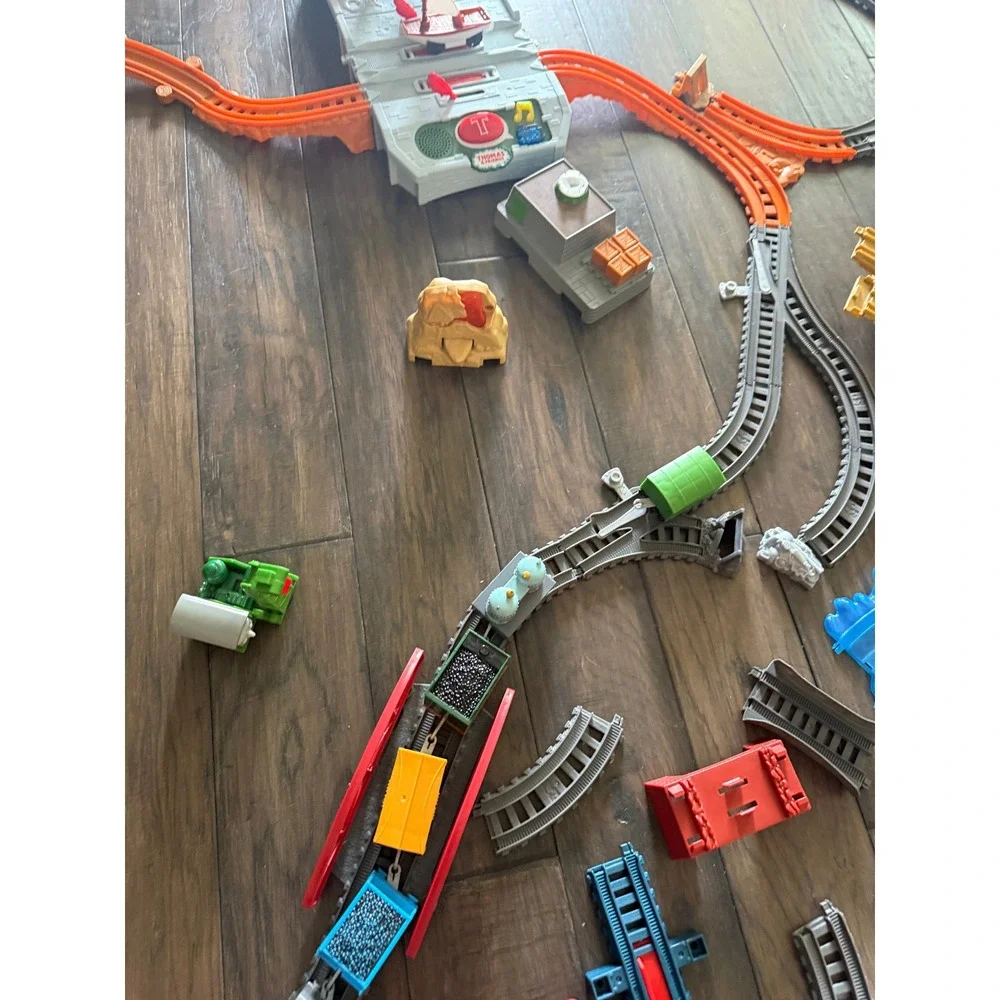 Thomas & Friends TrackMaster Lot Cassia Crane Cargo Tracks and Accessories Set
